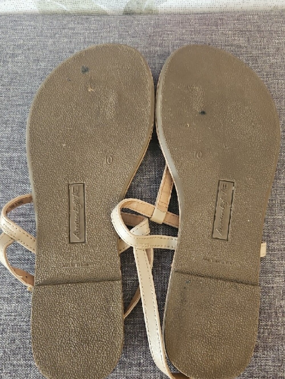 American Eagle Outfitters Tan T-Strap Leather Sandals - Picture 2 of 3